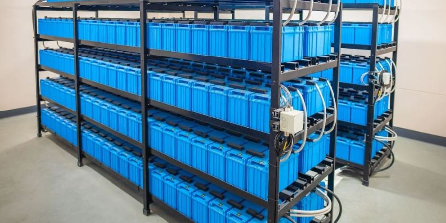 Заряджаємо та зберігаємо акумулятор для ДБЖ правильно